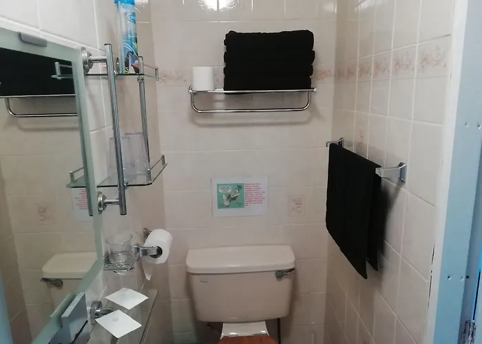 The Shining Diamond Bed & Breakfast Blackpool